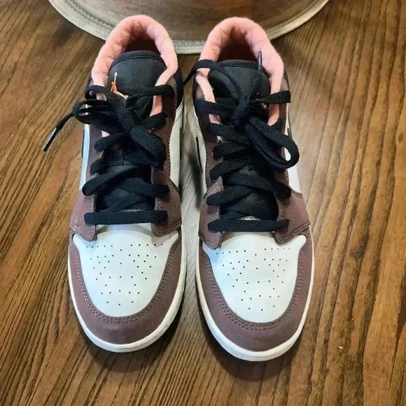 Nike Air Jordan 1 Low SE GS Mocha Light Chocolate - Picture 5 of 8